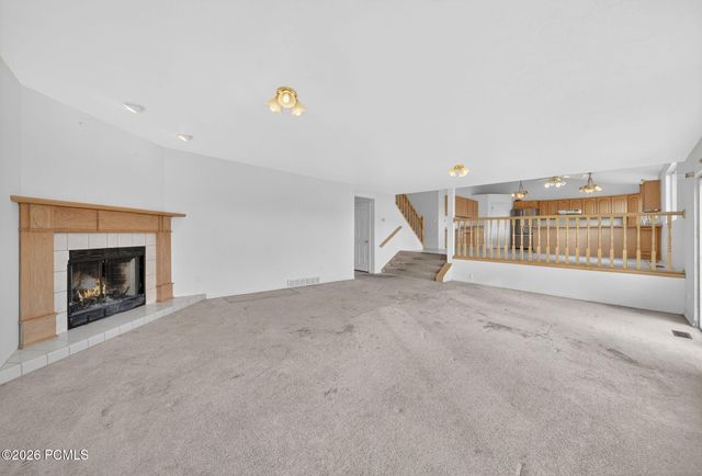 8927 E Pineview Drive, Huntsville, UT 84317