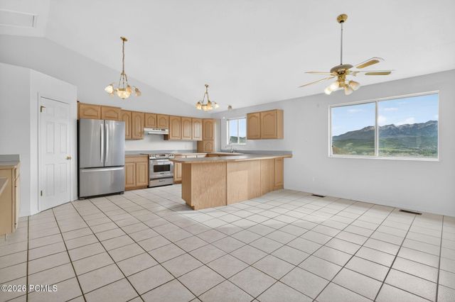 8927 E Pineview Drive, Huntsville, UT 84317