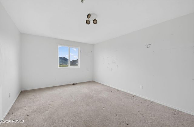8927 E Pineview Drive, Huntsville, UT 84317