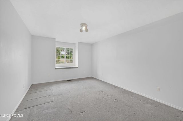 8927 E Pineview Drive, Huntsville, UT 84317