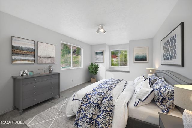 8927 E Pineview Drive, Huntsville, UT 84317