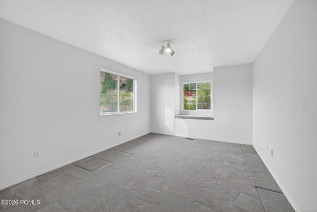 8927 E Pineview Drive, Huntsville, UT 84317