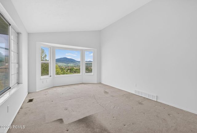 8927 E Pineview Drive, Huntsville, UT 84317