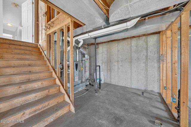 8927 E Pineview Drive, Huntsville, UT 84317
