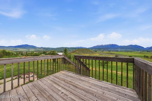 8927 E Pineview Drive, Huntsville, UT 84317