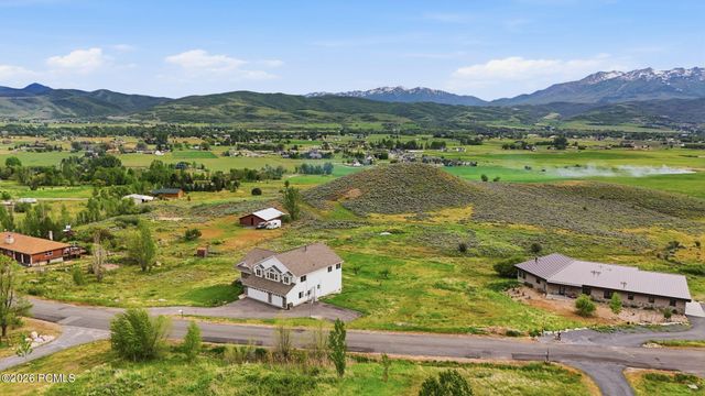 8927 E Pineview Drive, Huntsville, UT 84317