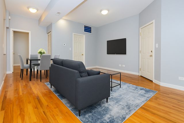 1147 E 61st Street 3, Chicago, IL 60637