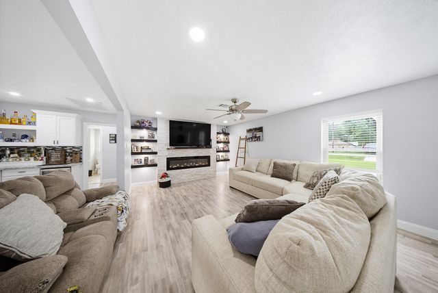 11910 E Morgan Dr Drive, Houston, TX 77065