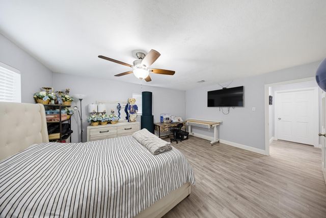 11910 E Morgan Dr Drive, Houston, TX 77065
