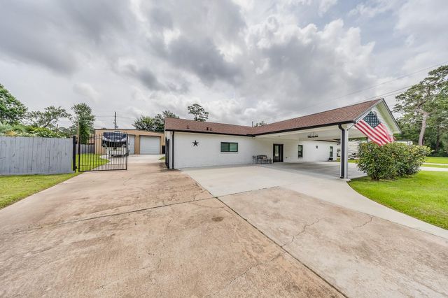 11910 E Morgan Dr Drive, Houston, TX 77065