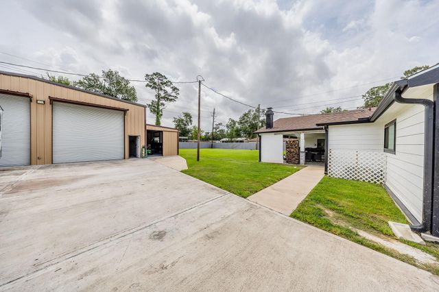 11910 E Morgan Dr Drive, Houston, TX 77065