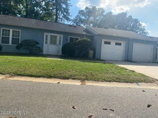 733B Chatham Lane, Manchester, NJ 08759