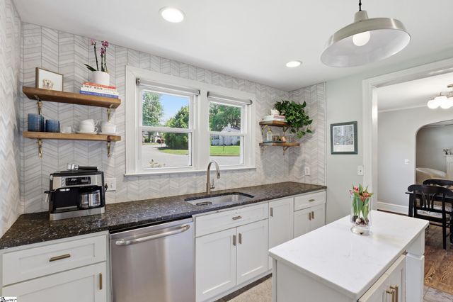 321 Ridgecrest Drive, Greenville, SC 29609