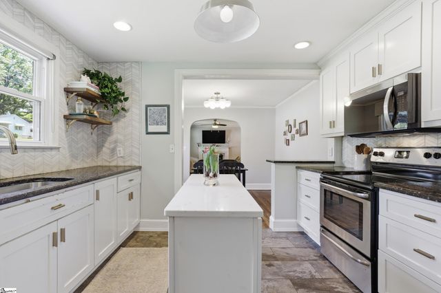 321 Ridgecrest Drive, Greenville, SC 29609