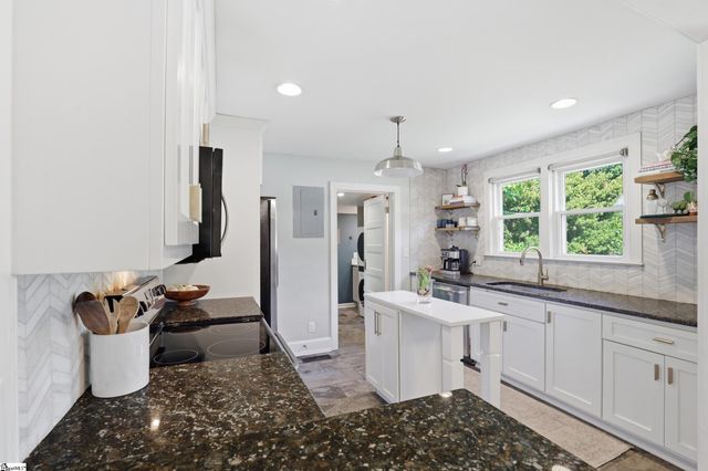 321 Ridgecrest Drive, Greenville, SC 29609