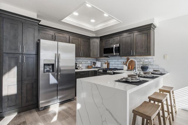 1548 Palatia Dr, Roseville, CA 95661