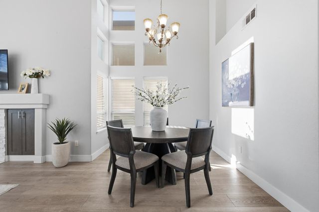 1548 Palatia Dr, Roseville, CA 95661