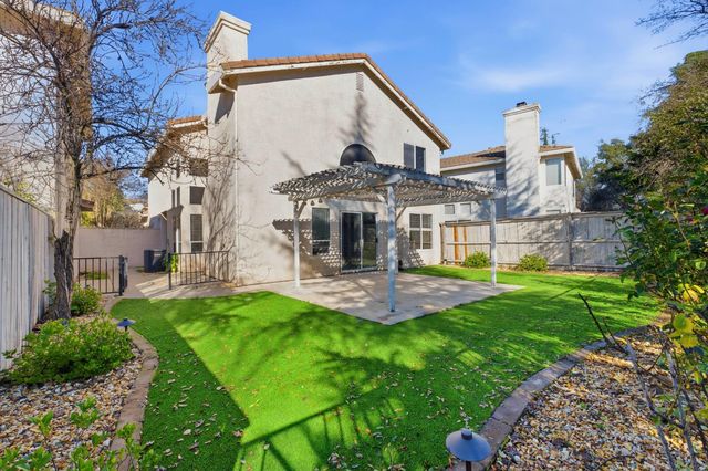 1548 Palatia Dr, Roseville, CA 95661