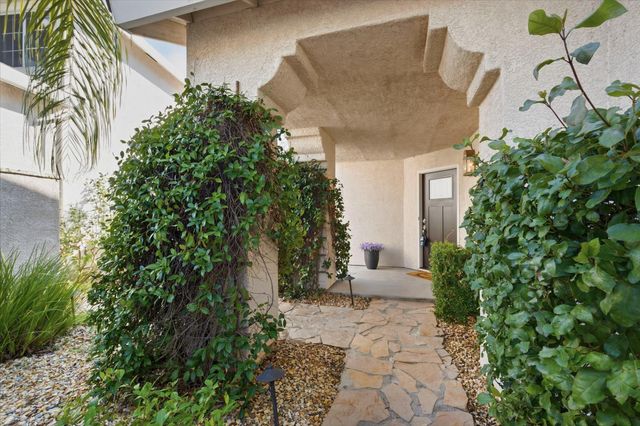 1548 Palatia Dr, Roseville, CA 95661