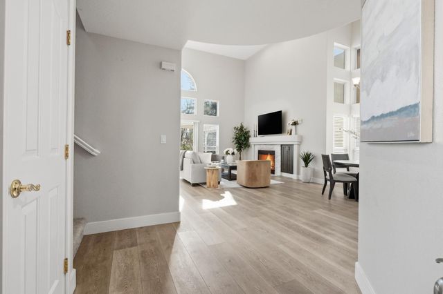 1548 Palatia Dr, Roseville, CA 95661