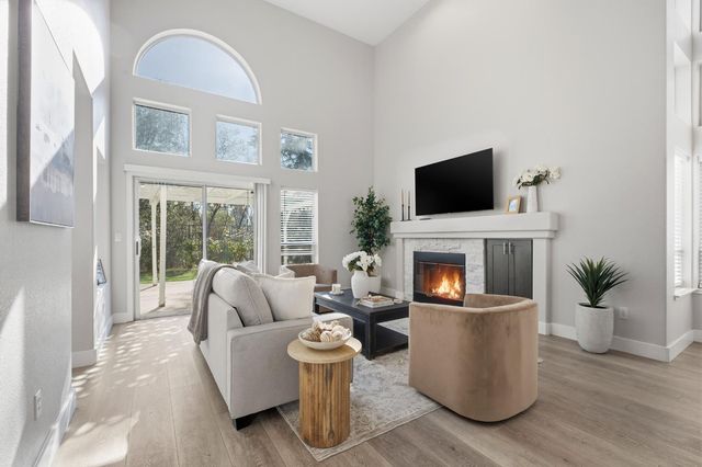 1548 Palatia Dr, Roseville, CA 95661