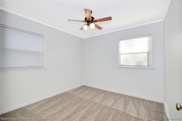 11205 W Clements Circle, Livonia, MI 48150