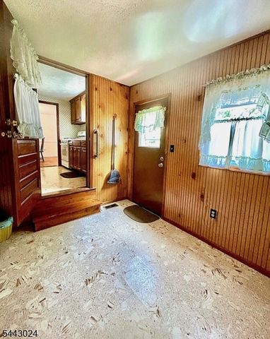 220 Penfield Pl, Dunellen Boro, NJ 08812