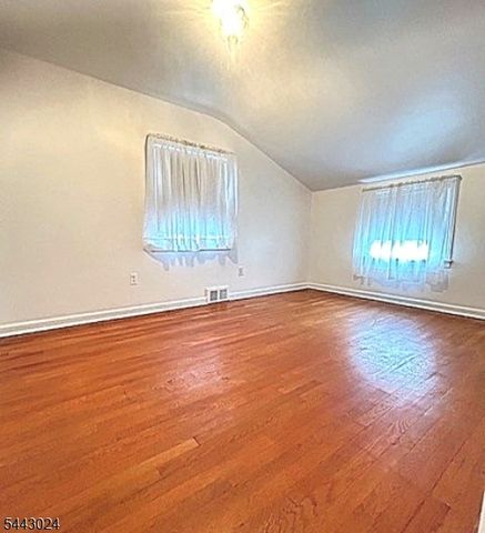 220 Penfield Pl, Dunellen Boro, NJ 08812