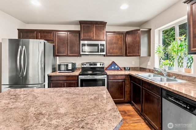 2315 SE Kelby Circle, Port Orchard, WA 98366
