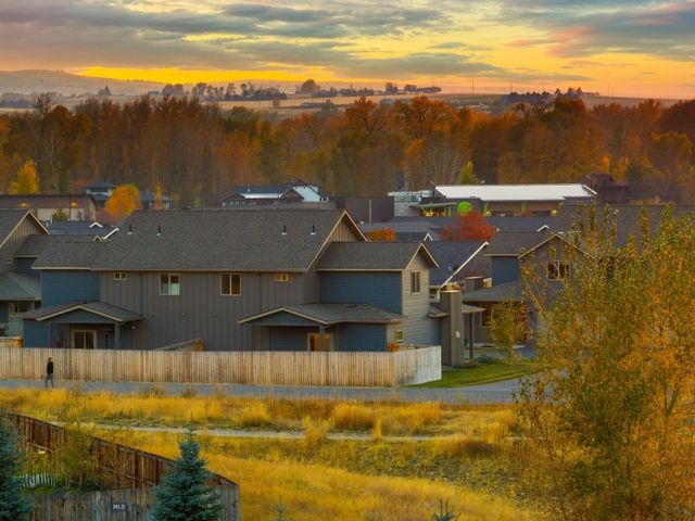 817 Milky Way Drive B, Bozeman, MT 59718