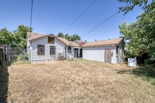 3518 E Clay Avenue, Fresno, CA 93702