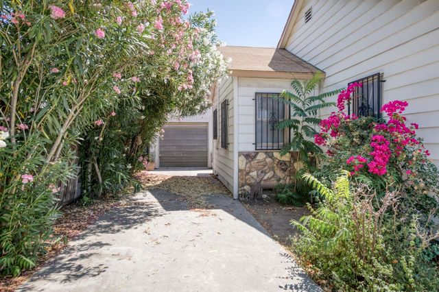 3518 E Clay Avenue, Fresno, CA 93702