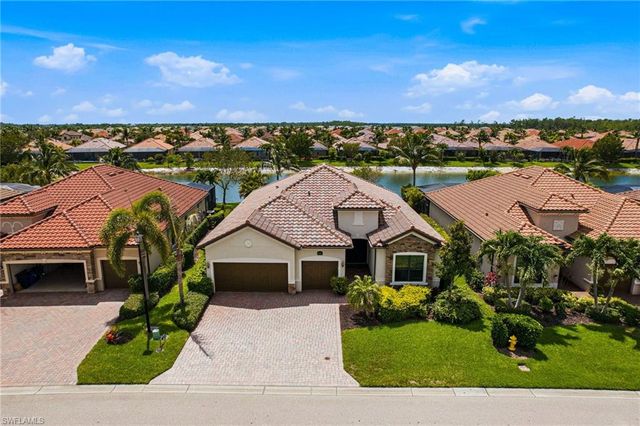 28086 Kerry CT, Bonita Springs, FL 34135