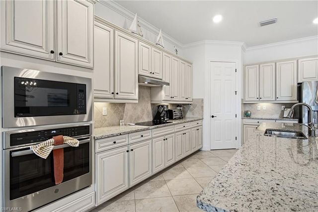 28086 Kerry CT, Bonita Springs, FL 34135