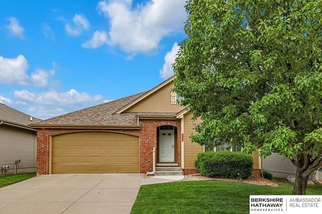 959 S 188th Terrace, Elkhorn, NE 68022