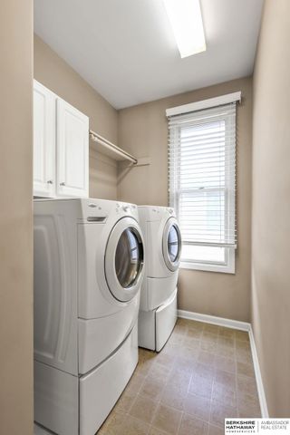 959 S 188th Terrace, Elkhorn, NE 68022