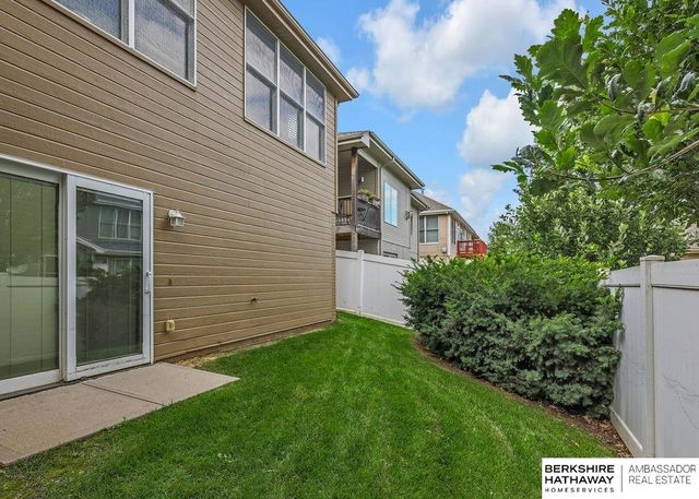 959 S 188th Terrace, Elkhorn, NE 68022