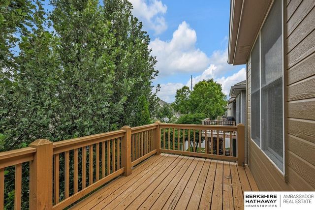 959 S 188th Terrace, Elkhorn, NE 68022