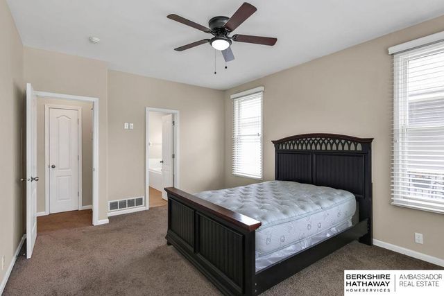 959 S 188th Terrace, Elkhorn, NE 68022