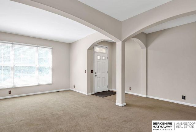 959 S 188th Terrace, Elkhorn, NE 68022