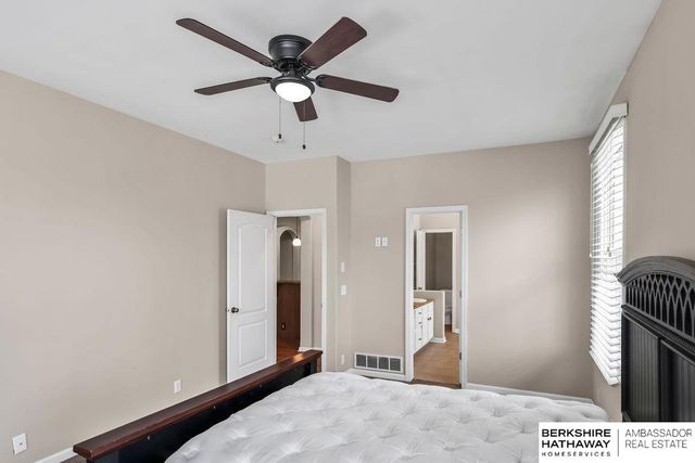 959 S 188th Terrace, Elkhorn, NE 68022