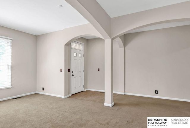 959 S 188th Terrace, Elkhorn, NE 68022