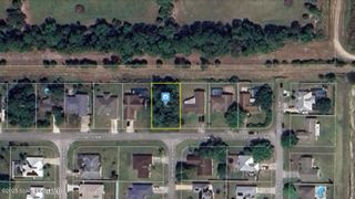 1725 NW Zaminder Street NW, Palm Bay, FL 32907