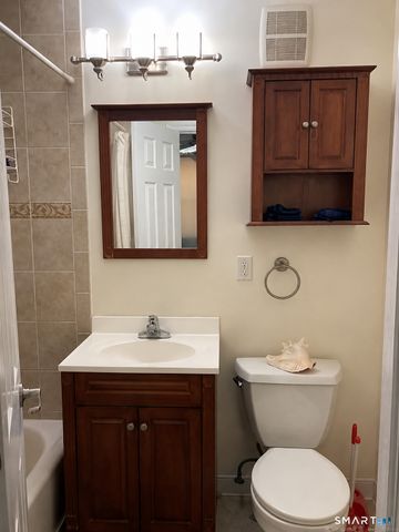 27 Northill Street 5W, Stamford, CT 06907