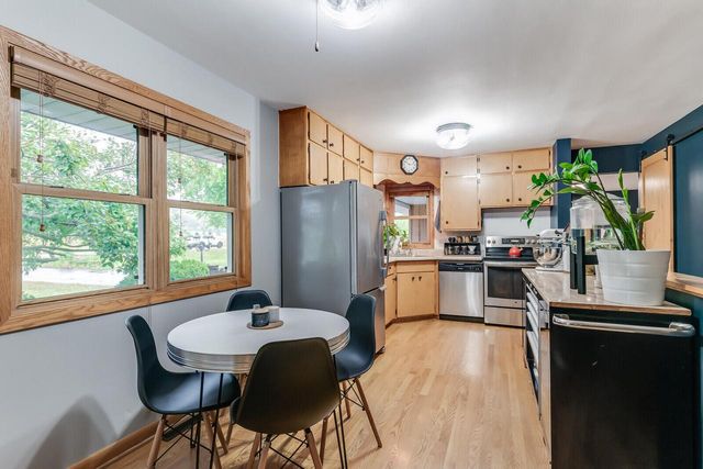 W4945 Harvest LANE, La Crosse, WI 54601