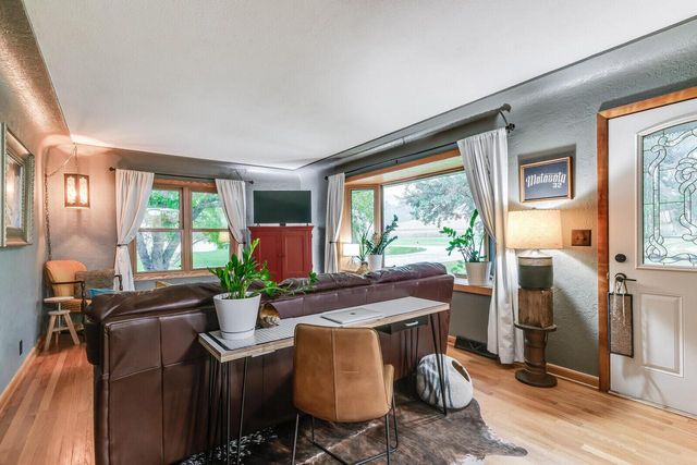 W4945 Harvest LANE, La Crosse, WI 54601