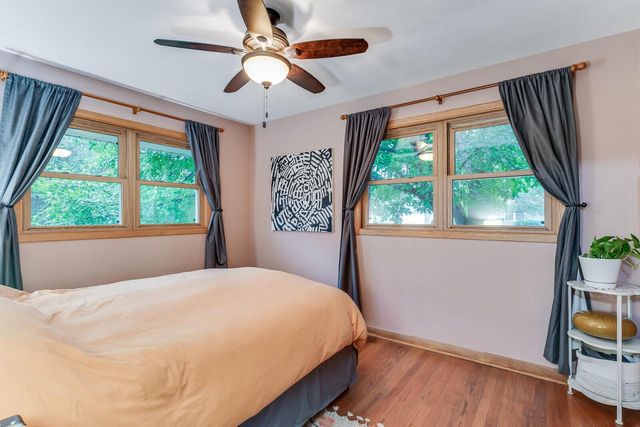 W4945 Harvest LANE, La Crosse, WI 54601