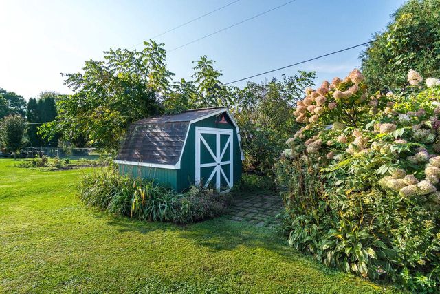 W4945 Harvest LANE, La Crosse, WI 54601