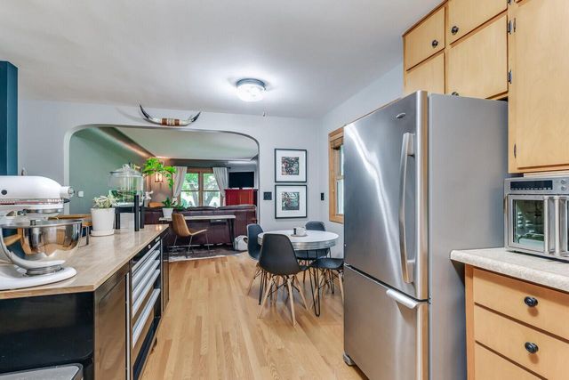 W4945 Harvest LANE, La Crosse, WI 54601