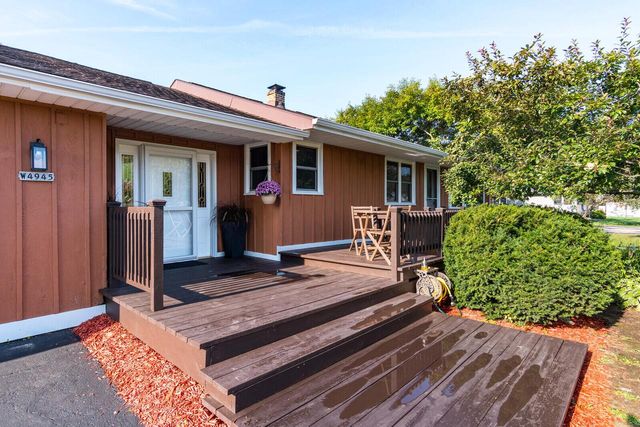 W4945 Harvest LANE, La Crosse, WI 54601